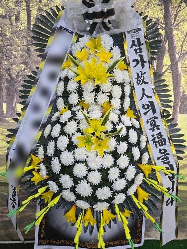 근조 3단화환 기본 · 충남 서천군 · 2026년 7월 실제 배송 완료 사진 2