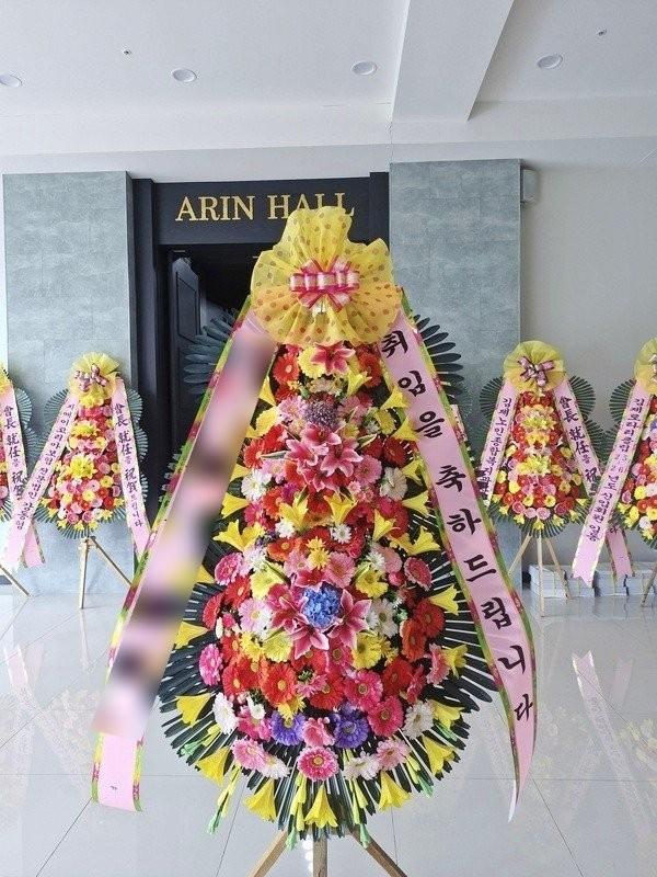 3단 축하화환 1호 · 전북 김제시 · 2026년 6월 실제 배송 완료 사진 2